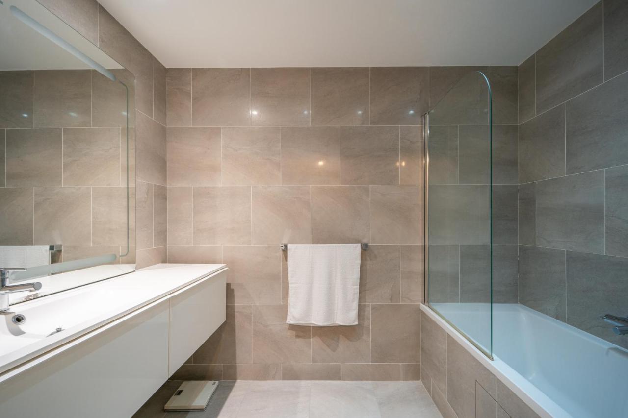 Apartamento Havre De Paix - Appt Avec Terrasse Courbevoie Exterior foto